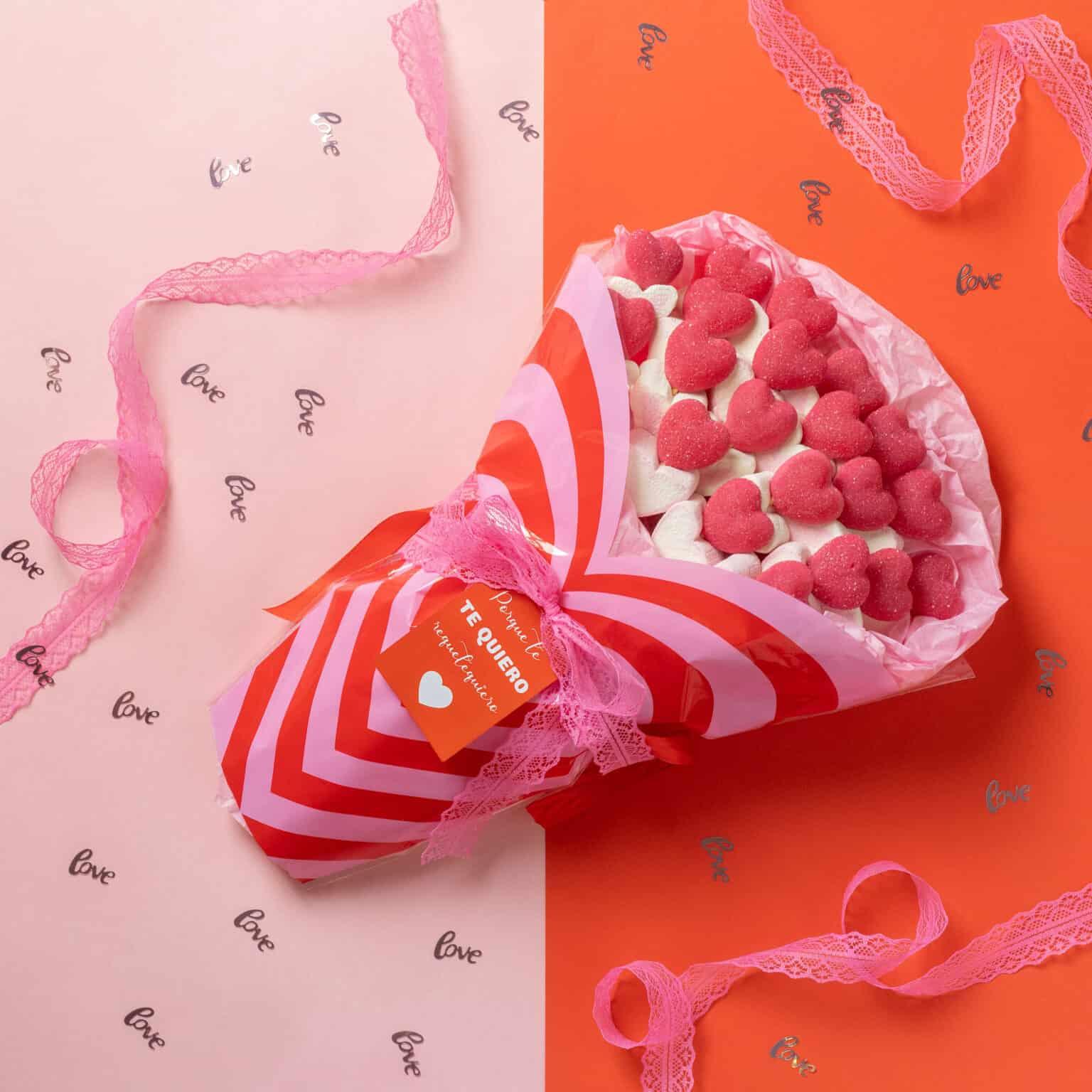 Imagen descriptiva del producto "Ramo de chuches con forma de corazón"