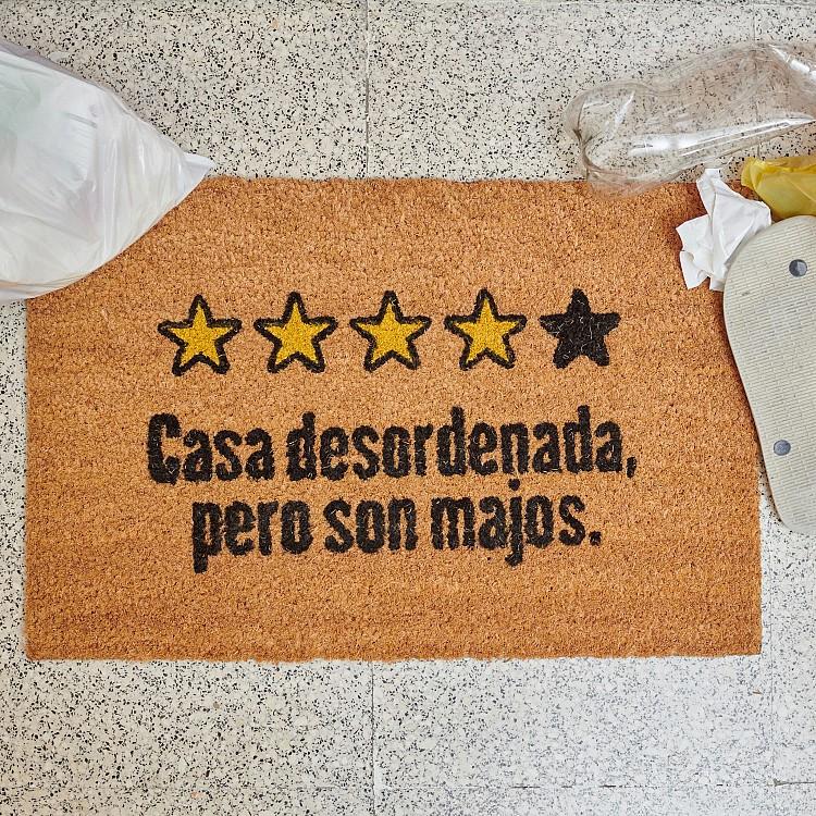 Imagen descriptiva del producto "Felpudo original "Casa desordenada, pero son majos""