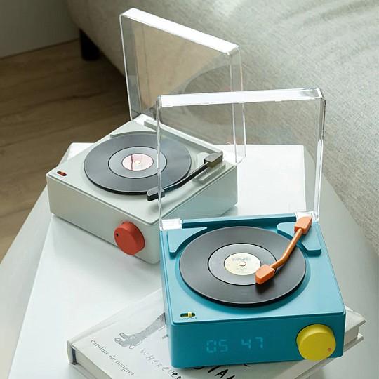 Imagen principal del producto Altavoz despertador retro con forma de tocadiscos